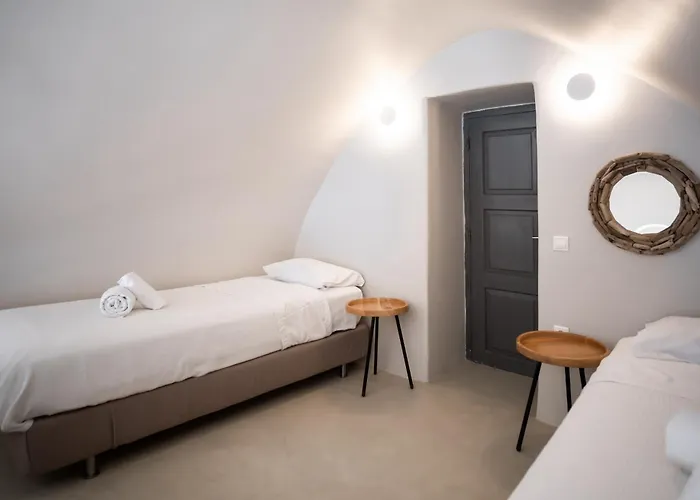 Alafouzou Cave Loft * Ía